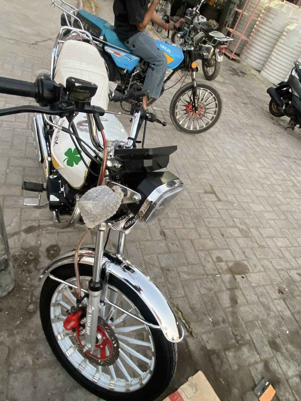 دراجه سوينك 2025مصار هواي من منزله مكينه 200
تشغيل عن بعد سويجات ثنين البيع ب850وبيه مجال كلش قليل حك الجيه 
مكاني بل شعب 
***********
الموشراي اليتصل
