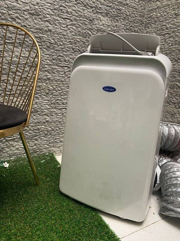 للبيع للبيع سبلت داخلي سبلت طن ونص ارضي ٣ سرعات شركة كاريره الاصلي وكالة بدون قطعه خارجية فقط خرطوم للتهوية الهواء الحار الي يخرج منه يغطي مساحة ٥*٥  جيد جدا

نوعيته كاريرة السعر 200 وبي مجال للشراي 
نجف كوفه حي 17


**إذا كنت صاحب هذا الإعلان وتريد حذفه لأي سبب، رجاءا أرسل رسالة إلى الدعم الفني**