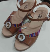 حذاء جديد • مقاس ٣٧ • توصيل مجاني