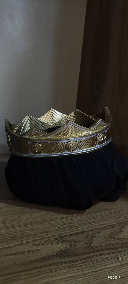 مجموعة طلبات خفيفه من الزبائن
1- تاج مصنوع من الفلمنت بقياس ستندر للرأس
طبعا انتو حزروا التاج من يا عمل تلفزيوني

2- قطعه لشخصيات خياليه 
تم تحويلهم من رسم الى مجسم كامل مطبوع بالرزن
ارتفاع 25 سانتيم

3- 4 مجسمات مصنوعه من الفلمنت بقياسات مختلفه 
لاحد زبائن من طلبة الاختصاصات الصحيه

استمتعوا


**إذا كنت صاحب هذا الإعلان وتريد حذفه لأي سبب، رجاءا أرسل رسالة إلى الدعم الفني**