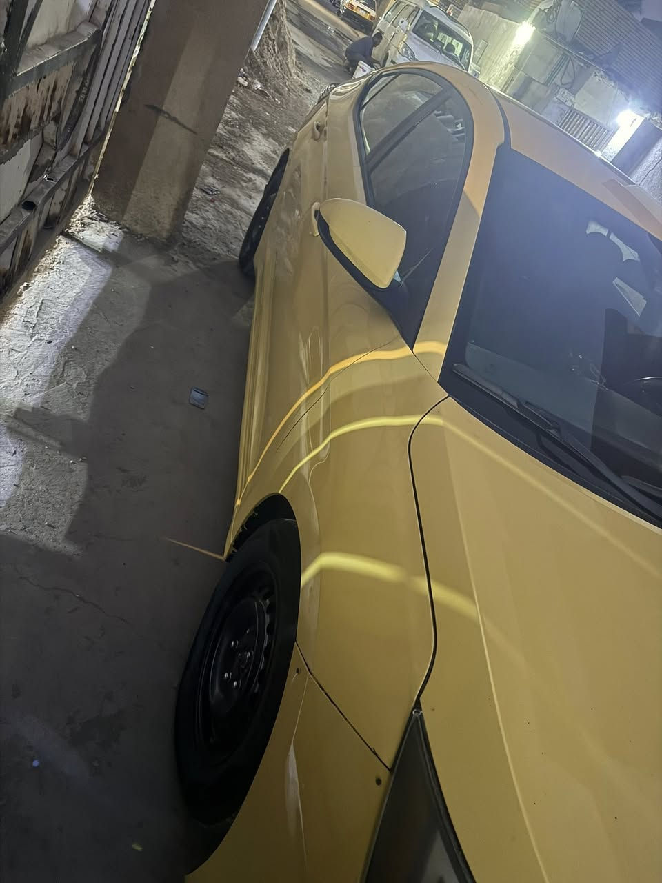 سلام عليكم الانتره ٢٠٢٠ مصبوغه مره وحده سياره خير من الله من ٢٠٢٠ولحده هسه عليد صديقي واني اخذته منه صالي سنه سياره كلش نضيفه بس شويه بيه شخوط خافيفه مكينه كير خير من الله تخم تاير جديد وياله جدد 
 صدره نص عمر مكاني بغداد سلمان باك 
رقم ***********
سعر ١٢٠وبيه مجال الطيبين
