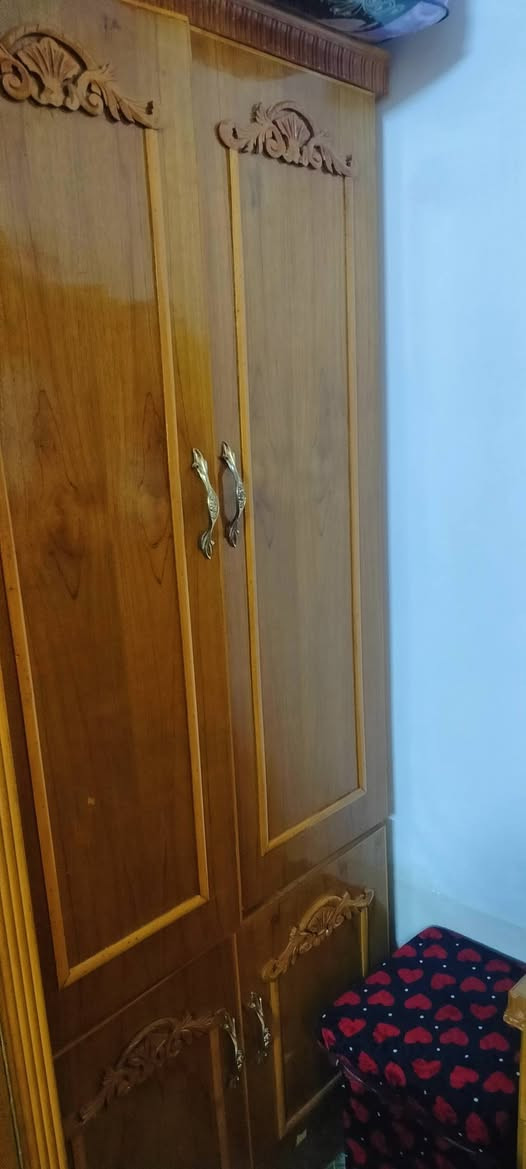 غرفه صاج خشب عراقي حيل نضيف ثقيل سعر 950 بي مجال شي بسيطه
لتواصل 
رقم الهاتف واتساب 
***********
@إشارة
