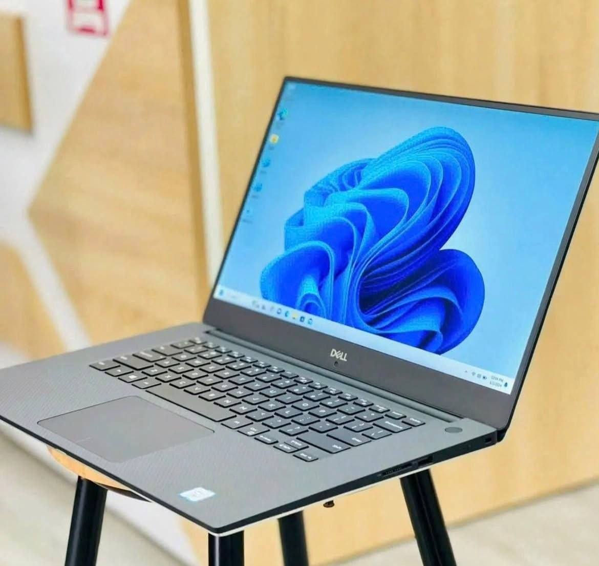 وحشششش الوحوووووشش رجع من تاني بضمان سنه كامله🥵🔥🔥
Dell Precision 5530 🌟🔵

الاقوى للبرامج الهندسية والجرافيكس والمبرمجين  والالعاب العالية لاب الترا سلم بأداء عالى وتصميم معدن ضد الصدمات غير انه بشاشة عالية التشبع بالالوان  بدون حواف
- ندخل على التفاصيل ومواصفات اللاب : 

💻 Dell precision 5530

🔵C.P.U / 
 *Intel®️ Core™️ i 7- 8850H 
 الجيل الثاامن 🔥🌟

🔵 Ram / 16 Gb DDR4 قابلة للزيادة 
🔵Hard / Ssd M2  512 GB NVME 

🔵Monitor /

🔵 15.6  framless بدون حواف 
   بدقة   Anti-glare FHD

- Resolution:- 1920 × 1080

🔵Graphics card /

 1-Nvidia Quadro P1000  4 GB up to 12GB
     Up to 12G DR6

 2- Intel®️ UHD Graphics 630

🔵 PORTS & CONNECTORS

type c port ، CARD READER ؛ Wi-fi ؛Audio
Bluetooth ؛ Finger print بصمة يد
Backlight keyboard 

🔵 Weight / (1.89 kg)

——————————————
Supported Applications: AutoCAD, Solidworks, Catia, Sketch up, Maya, V-Ray, Adobe Photoshop, Siemens SX
🔵- بطارية وشاحن اوريجنال   

 
🔵- الجهاز ضمان سنه كامله بفاتورة مختومة من الشركة ♥️

🔵- يوجد شحن لجميع المحافظات ♥️


**إذا كنت صاحب هذا الإعلان وتريد حذفه لأي سبب، رجاءا أرسل رسالة إلى الدعم الفني**