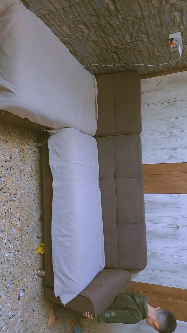 مرحبا عندي تخم كونر تركي مخزن وسرير بس  عيبه محترك مالت فحم


**إذا كنت صاحب هذا الإعلان وتريد حذفه لأي سبب، رجاءا أرسل رسالة إلى الدعم الفني**