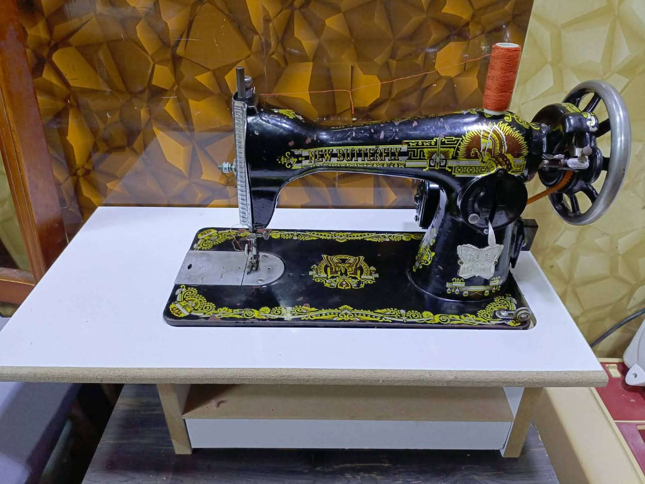 اغراض بيت للبيع نظيفه وشغاله المكان بابل حله شارع الحسينيه قرب صيدليه كمال رقم الهاتف  ***********
