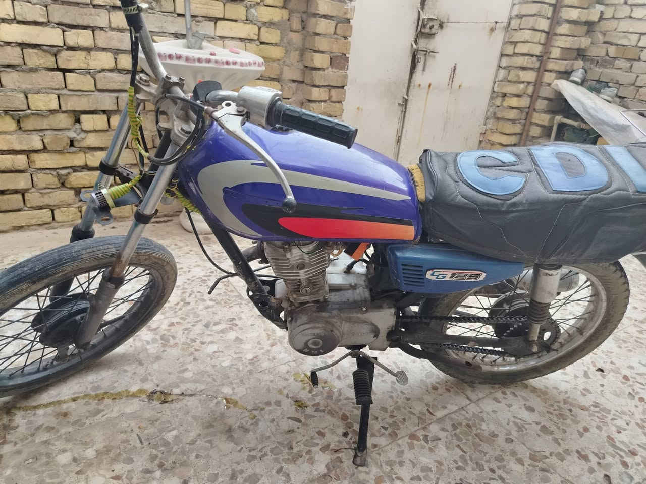 السلام عليكم دراجه للبيع بدون
السعر ٢٩٠ وبيها مجال


**إذا كنت صاحب هذا الإعلان وتريد حذفه لأي سبب، رجاءا أرسل رسالة إلى الدعم الفني**