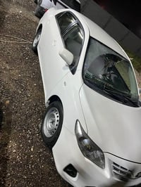 كورلا موديل 2011شركه العامه ما بيهه لا تبديل ولا صبق بيهه مكانات بارد ...