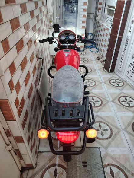 السلام عليكم البيع دراجة دايون نفخ مديل 22 مكفوله كفاله عامه اوراق بيهه ٥ او مكاتبت مكتب مقدم دسك كهربايات كلهه شغاله برغي ماعايزه( السعر 1050مليون او خمسين) عنوان نجف حي العسكري كبل شارع السبيس يم صيدليت احسان كاضم ***********
