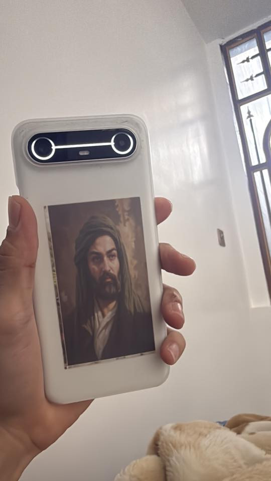 بوفا سلم 5g انحف جهاز
بطارية عملاقة شحن سريع  ذاكرة 256
جهاز نظافته ١٠٠ كامل ملحقات استخدام قليل 
 السعر ٢٢٥ قفل عنواني بغداد مدينه الصدر
***********
