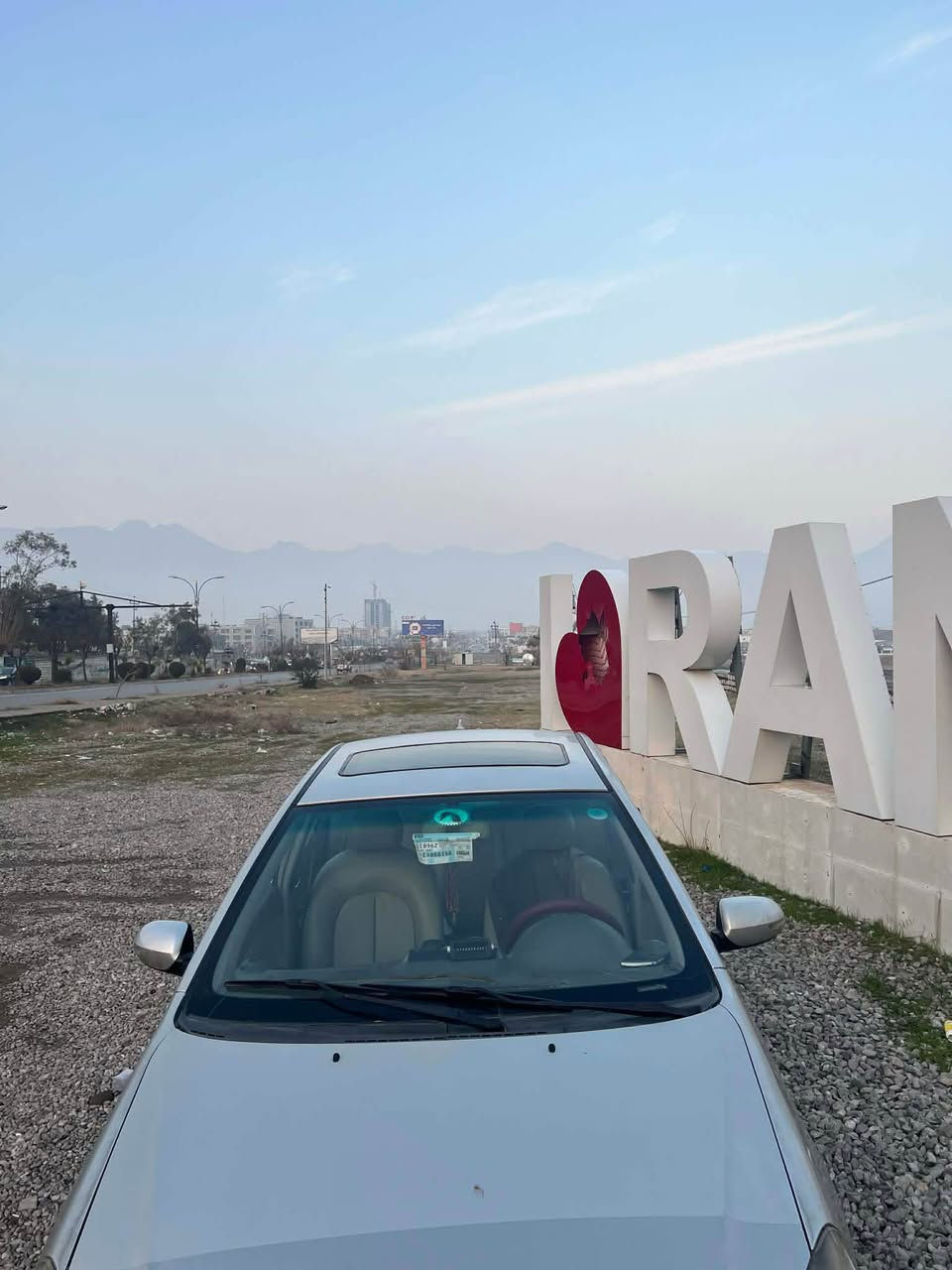 سلاوى خواتان لى بيت ئه وبى واى  ديه بؤفرؤشتن مؤديل2013 ئۆتۆماتیک جام کارەبای و سلاید مه كينه بیلادی پارچەونیوێک بؤياخه سه نه وى له گه له به شه رتى مالى كه س نه بى به شه رتى بؤياخو مه كينه و گیڕ نرخى 29$ مه حامه له يه كى كه م *********** رانية, السليمانية
