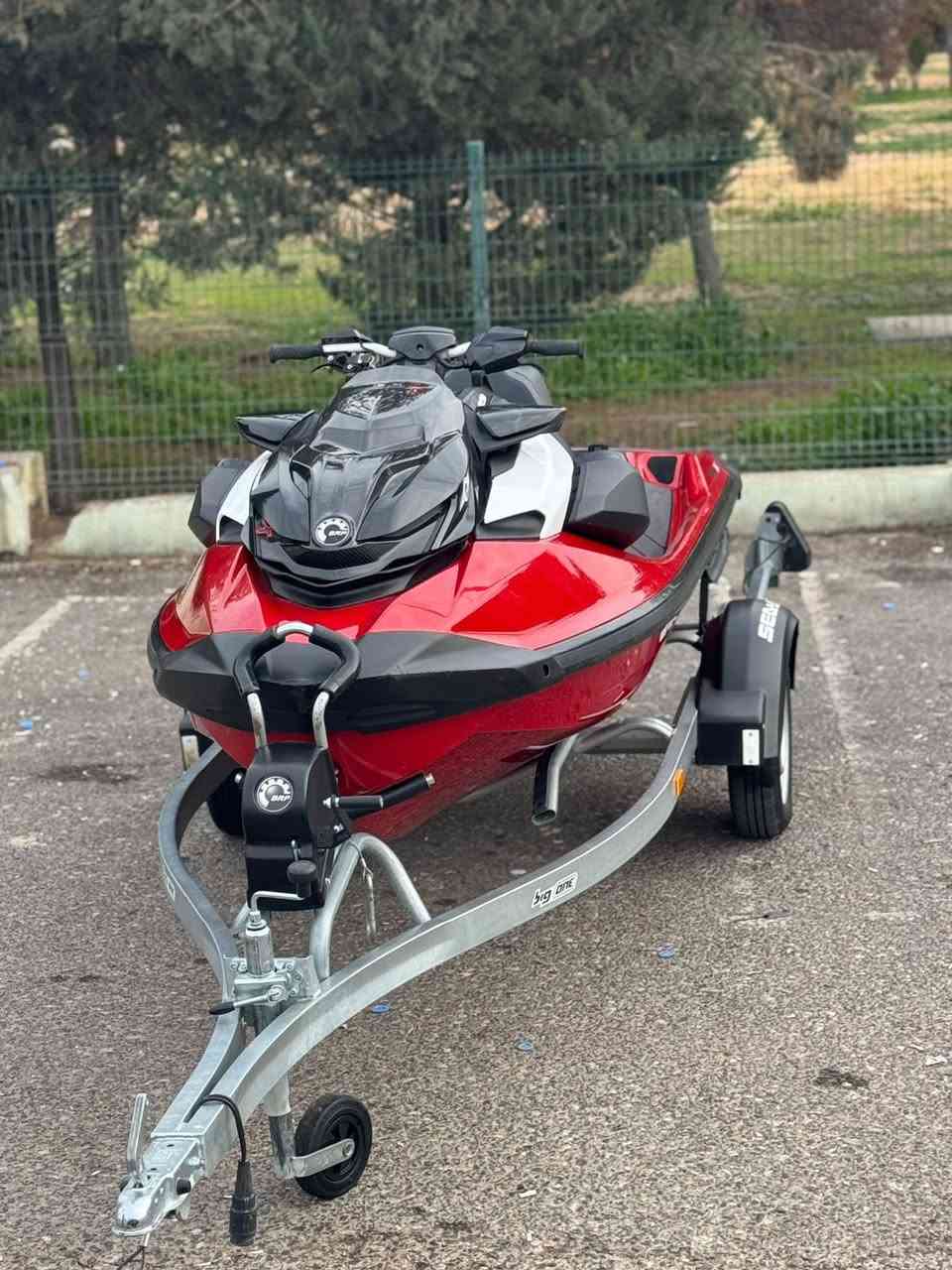 السلام عليكم
ماشاء الله 
سيدو موديل 2024 🫡
❌RXP🏁🏁
مشتغل 12 ساعه ⏰
جديده جدا كلشي بشرط شرط التراي 
العنوان. اربيل ‼️
💵💵السعر خاص💵💵
او اي استفسار الاتصال
☎️*********** كورك
☎️*********** اسيا@
