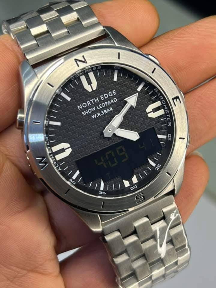 ساعة براند 💵NORTH EDGE SNOW LEOPARD💵
جديد اصلي 

المواصفات 
بوصلة رقمية
درجة حرارة 
ارتفاعات 
ضغط جوي 
دبل تايم 
خاصية السكون 
لايت داخلي 
ارقام واميال لامينوس 
منبهات 

قطر 47م
دايفر 100م

يبدي مزاد من 50 ينتهي ب 8بليل


**إذا كنت صاحب هذا الإعلان وتريد حذفه لأي سبب، رجاءا أرسل رسالة إلى الدعم الفني**