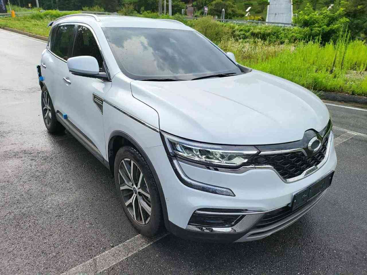 السلام عليكم للبيع رينو كوليوس وارد كوري QM6 
السياره تعمل بالغاز فقط 
موديل 2023 
مواصفات السيارة 
 المحرك 4 سلندر  ياباني
 ناقل حركة أوتوماتيك 7 سرعات
 مفتاح التشغيل بصمة 
حساسات 360 درجة
كامرا خلفية دوارة
مصابيح امامية LED زينون   
 مصابيح خلفية LED 
 ويل كب 19
 اشارة في المرايا الجانبية 
المرايا قابلة للطي تلقائياً
 رادار جانبي+امامي وخلفي (نقط عمياء)
عدد AIR BAG 8
 هاند بريك كهرباء 
 مكابح ABS 
 شاشه apple car play و android auto و
 تحكم مقود
منفذ طاقة 
 تتسع المقصورة لـ 5 ركاب
مقاعد جلد و تدفئه وتبريد للمقاعد 
كرسي السائق مساج 3 وضعيات 
تدفئه استيرن 
 اضاءة led داخل الأبواب 5 الوان
 لوحة العدادات متغيره 4 أشكال
 تثبيت مقتعد الأطفال ISOFIX 
  تبريد مناخين للسائق و الراكب مع تبريد خلفي
 مقابض ابواب نيكل مع زر بصمه
 نظام مانع الانزلاق 
حاملات اكواب مبرده
 سستم صوت BOSS
دمام خلفي
صندوق كهرباء
اريل نفيگيشن
نظام الركن التلقائي autopark
المرأة الوسطيه بخاصية تعتيم الذاتي
حادث بسيط جاملغ خلفي 
السياره بااسمي 
رقم بغداد 
السياره ماشيا ٣٠ الف بس
السعر 175 عنوان بغداد 

‭٠٧٧١ ٠٦٩ ٦٣١٥‬
