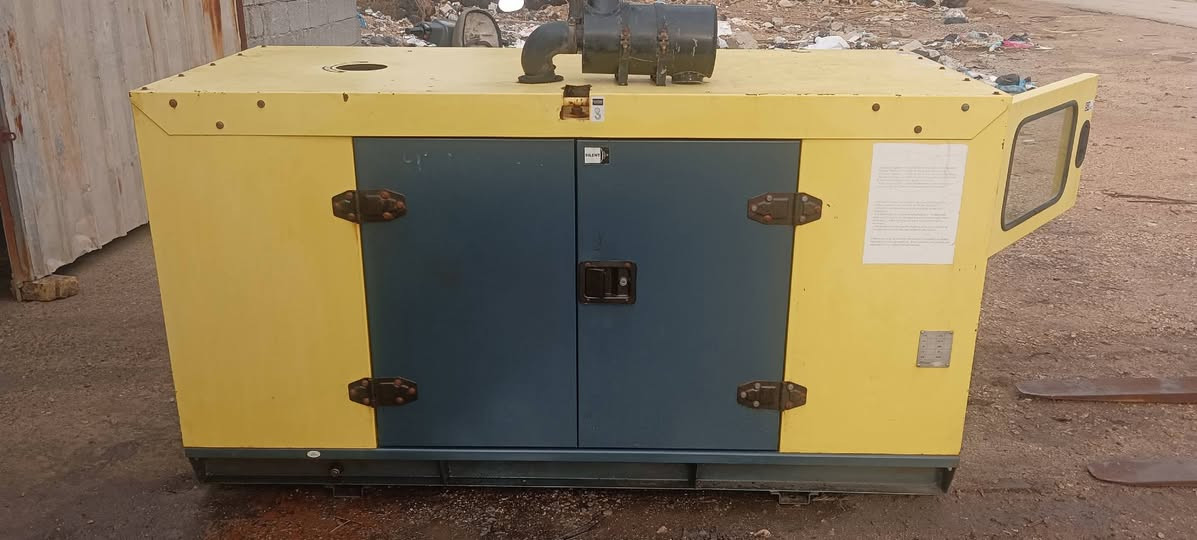 اسلام عليكم 
للبيع مولده كاتم صيني حاويه وارد استراليا  
4 بستم  15 كيلو واط  لوري سومر   دوران 1500 
المولده كلهه بلاد  
العنوان كربلاء 
*********** لاستفسار الرقم بيه واتساب
