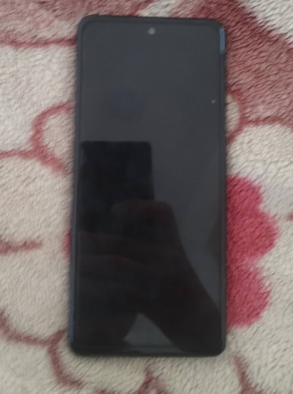 انفنكس نوت 30 ذاكره 256 شاشه دقة 120 هيرتز بطاريه 5000 ملي امبير يدعم الشحن السريع 45 واط مكفول كفاله عامه السعر 185 وبي مجال قليل للتواصل ***********
