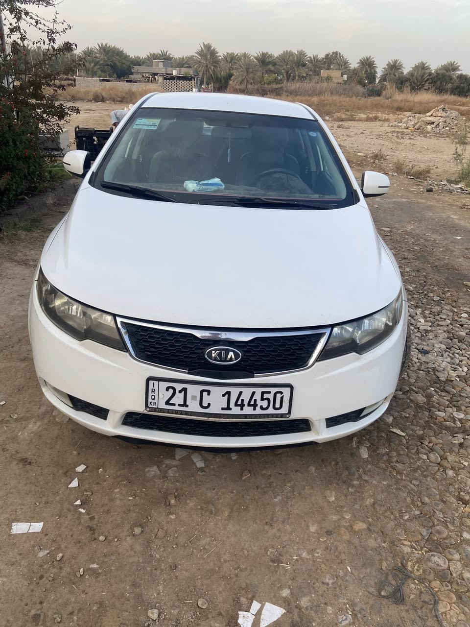 سلام عليكم سيراتو 12بسمي لسياره بيهه قطعه وحده وبارد قليل بل جاملغ لخلفي سيارحه حلوه ونضيفه مال بيت ع ايد وحده  صدر جديد تخم تاير جديد دوشمه جديده كهربايات كلهه شغاله اي نقص مابيه تريد تحويل تريد وكاله اشاير مري شتاشه اصليه كير محرك جدد ما مفتوحات ولا ملعوب بيهن *********** مكاني صويره
