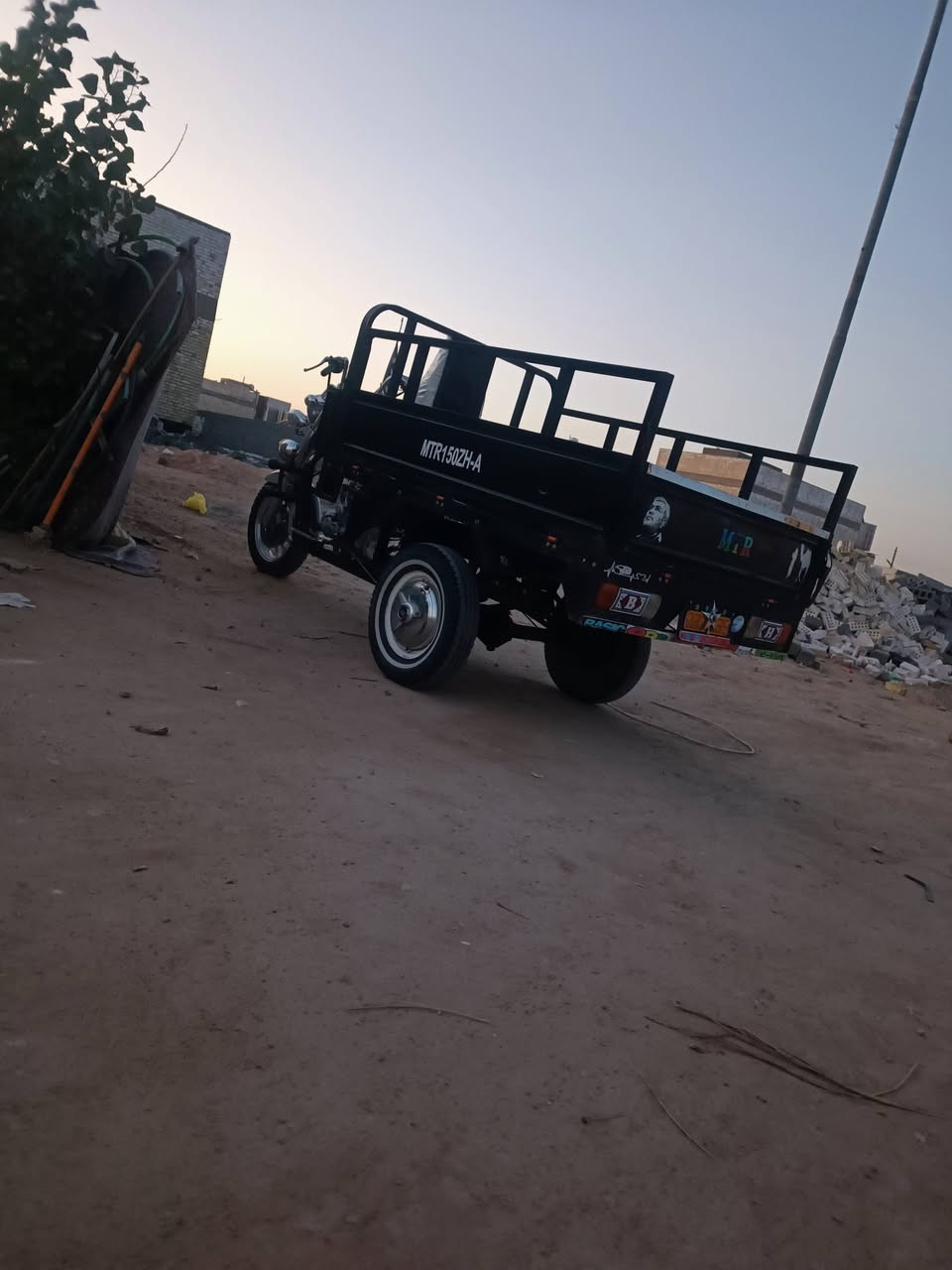 البيع مكاني نجف مديل 2021درجه فول محرك ما مفتوح وراق وكيل العارضي سعر 1950بيها مجال شراي ***********
