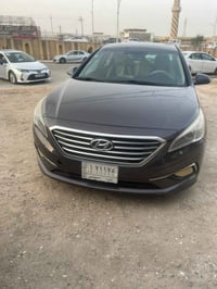 سوناتا موديل 2016 نضيفة أمريكي ومكفولة  مابيها ضرر وبيها الخير عل ياخذ...