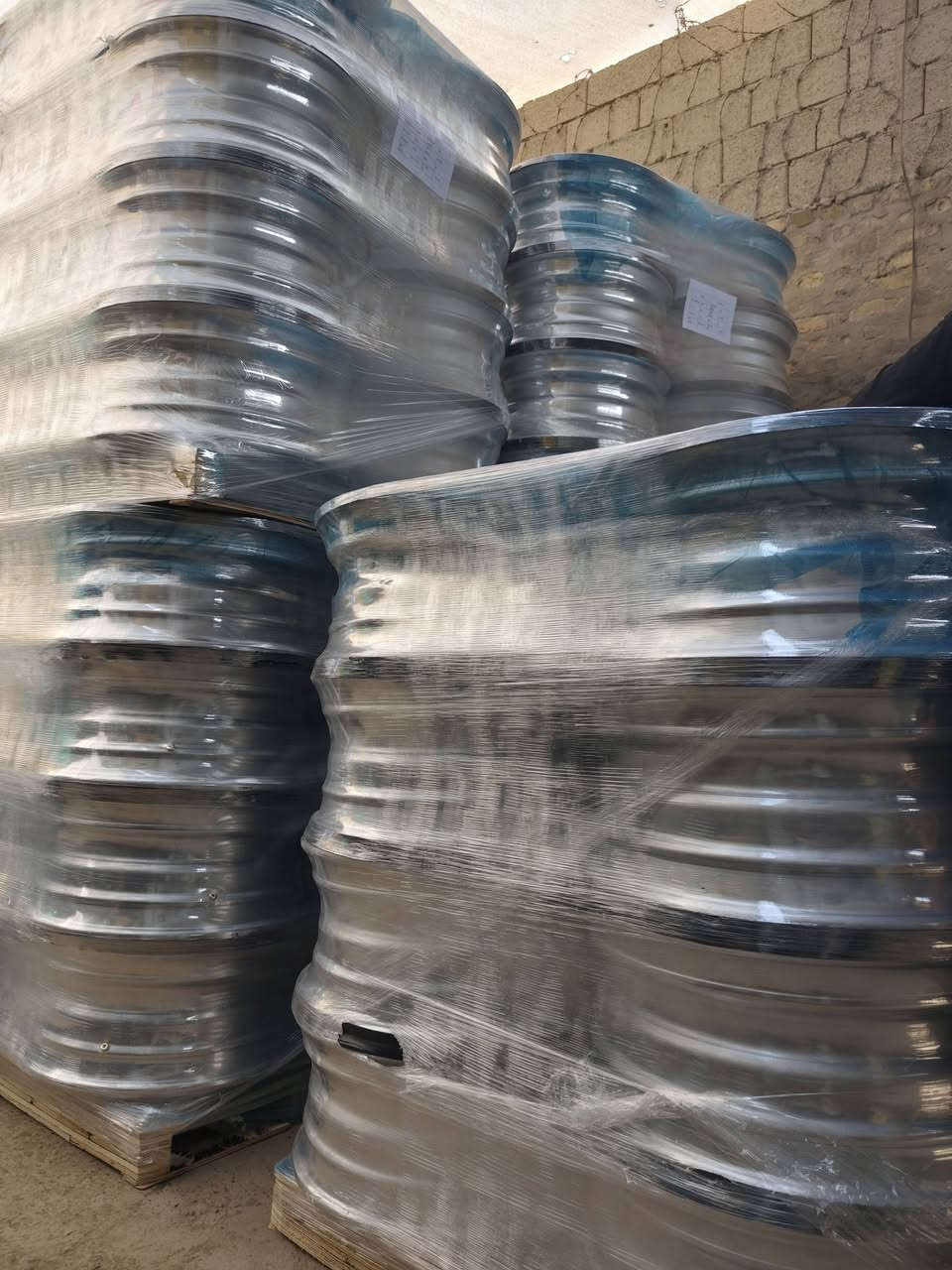 تم وصول ويل  900,22,5
درجه اولى 
وزن ثقيل 
16 ملم
العنوان بغداد مجمع مشن طريق معسكر الرشيد 
الاتصال على الارقام التاليه 
***********
***********
***********
