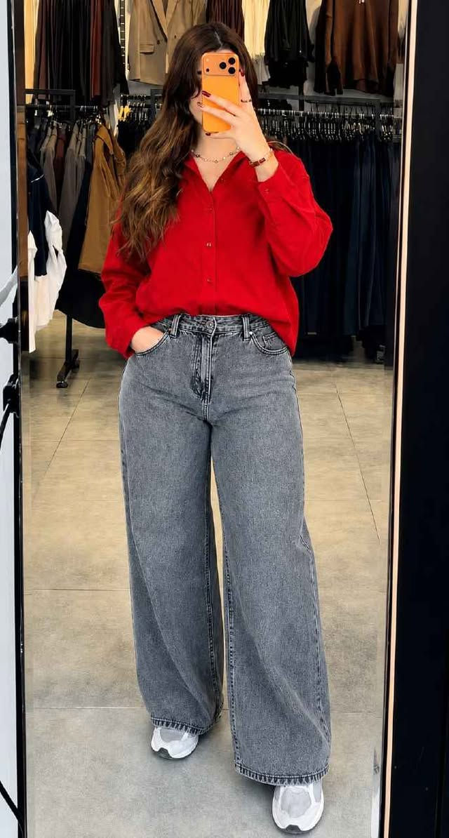 بنطلون بَكي ترند 2026 😍❤️

ستايل عصري بقصّة Baggy الواسعة المريحة، يمنحك إطلالة كاجوال أنيقة ومواكبة للموضة. 👖

✔️ قماش جينز تركي 🇹🇷🇹🇷 عالي الجودة، ناعم ومريح باللبس اليومي.
✔️ قصّة واسعة حديثة تعطي حرية بالحركة 💕
✔️ خصر مريح مع حزام قماش بدزاين أنيق يضيف لمسة عصرية.
✔️ سهل التنسيق مع القمصان، التيشيرتات والسبورتات 

القياسات / 38 / 40 / 42 / 44 / 46 / 48 / دهل اوران, واسط


**إذا كنت صاحب هذا الإعلان وتريد حذفه لأي سبب، رجاءا أرسل رسالة إلى الدعم الفني**