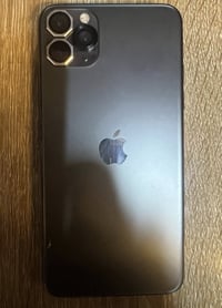 يفون {11PRO MAX}. ذاكرة 256. بطارية 93 ما ملعوب بيهه.  السعر 250. الها...