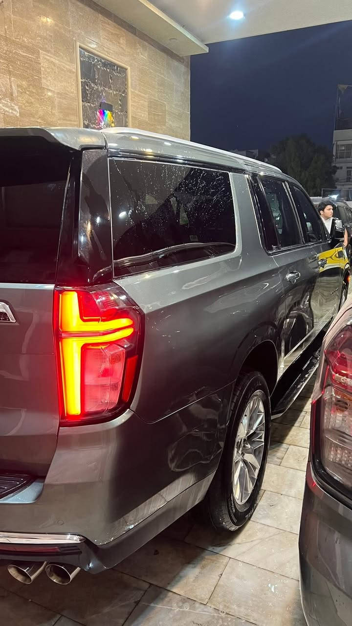 السلام عليكم شوفر موديل 23 رقم اربيل اجره بيه قطعتين تبديل اصلي جاملغ وباب اصل نفس اللون وبيه ربع الجاملغ الخلفي صبغ على كد شبرين  السياره بدون ايرباك وبدون شاصي تخم تاير جديد بيه خط بغداد واربيل ايجار والسياره فول عده البنورامه طبله برايمر اصل السعر 4شدادت بيه مجال قليل الشراي يصل يدلل خاص ماجوب ***********
