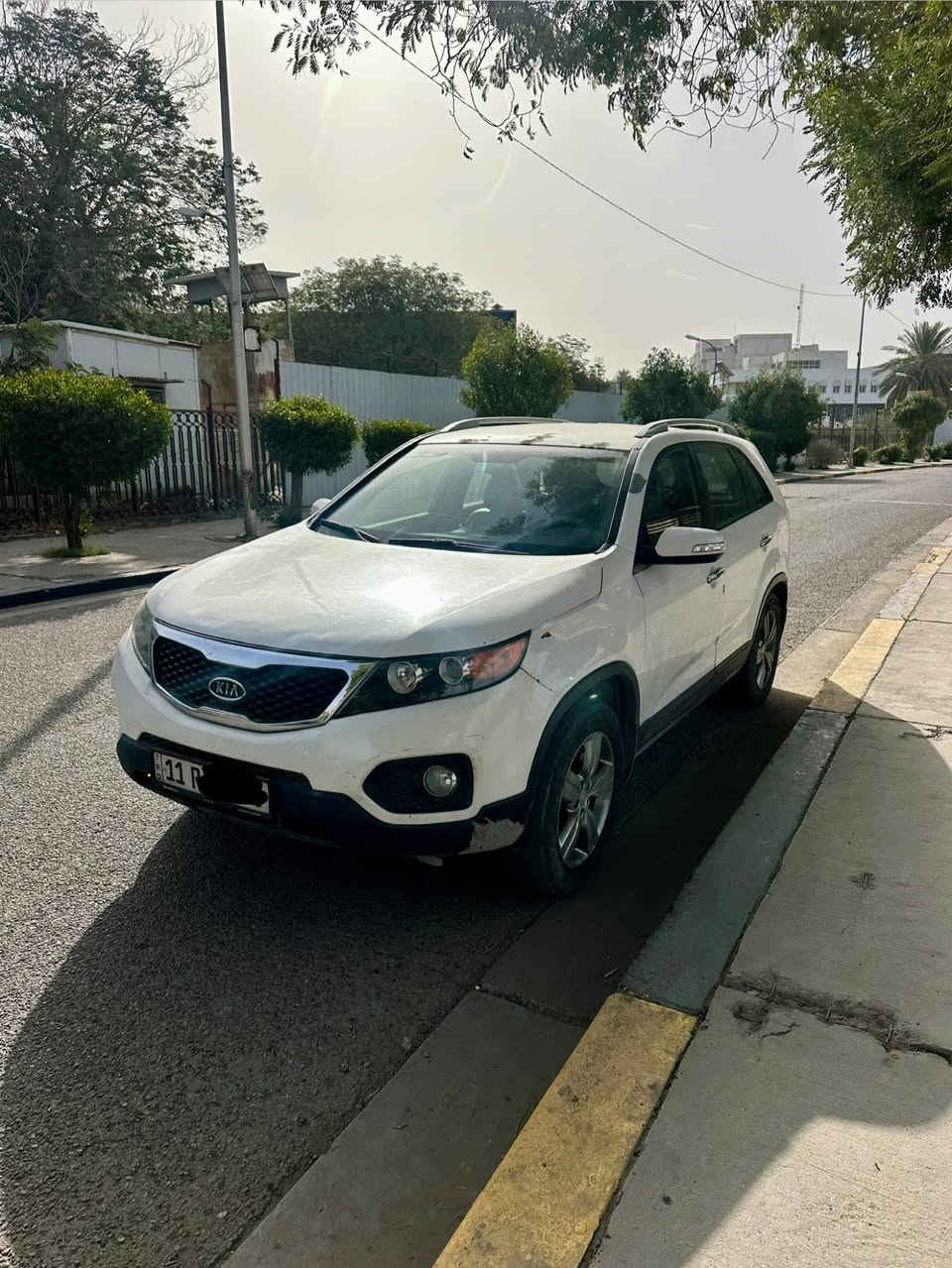 سلام عليكم

Kia sorento 2013

كيا سورنتو  2013

مواصفات ex

اعلى شي عده قمارة 

كراسي تدفئة

تبريد تدفئة dual zone 

قطع تبريد خلفي

تثبيت سرعة

وغير منها

محرك 2400  اربعة سلندر 

المسافة المقطوعة  94500 ميل يعني تقريبن 150 الف كم

حادث سرقة متبدل البجم

سيارة بيها ملاحظات مثل:

قمارة جاردة من فوق و التكمات 

حادث على جاملغ السايق يتعدل بارد مع تكحيل

وغير منها شخوط 

بيها شاشه كاربلاي اني شديتها جديد 

 السعر المطلوب 120 وقابل للتفاوض للشراي 

استفسار مع الرقم ***********

مكان السيارة المنصور بغداد, العراق
