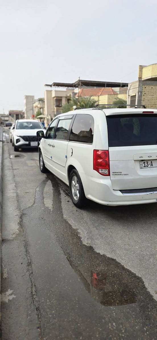 السلام عليكم
دوج كرفان كندي 
موديل 2011
فول مواصفات باب كهرباء جام كهرباء
كشن شفط تبريد ٣ قطع شاشه كامره 
كشن كهرباء مكينه وكير جداد فبل شهر مجدودات تخم تاير 
حداديه جديده سياره جاهزه  كفاله فقط قبق الجنطه صبغ بالعراق 
تحويل ثاني يوم بسمنه
سنويه ورقم جديد
مكاني بصره
***********
