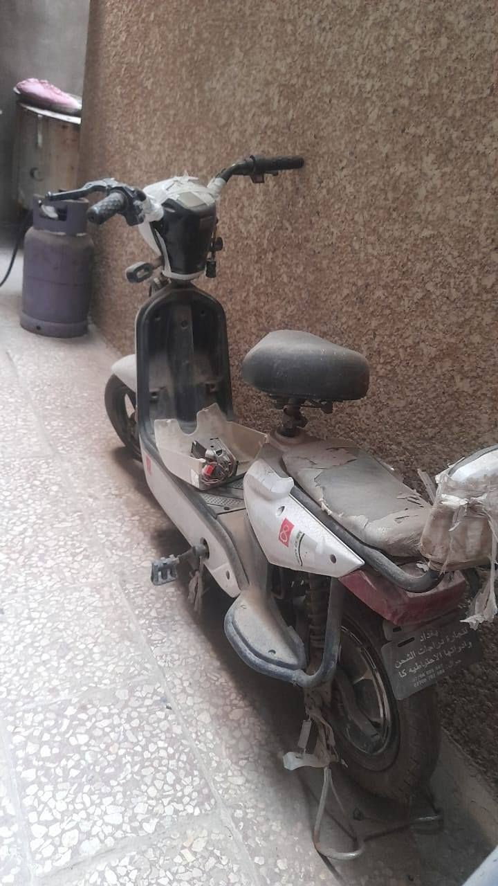 دراجه شحن طافيه نقصه بطارات بقط هابطه كوم حديد وسعر مناسب ماكني الشعب ***********
