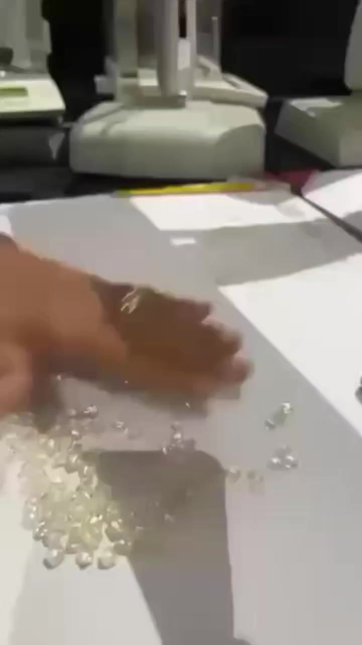 Natural rough diamond vvs1
Kinema mines
200 usd per ct


**إذا كنت صاحب هذا الإعلان وتريد حذفه لأي سبب، رجاءا أرسل رسالة إلى الدعم الفني**