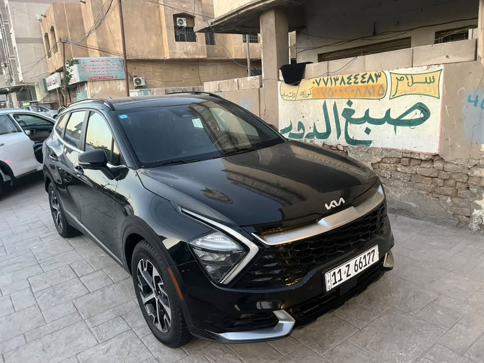 سلام عليكم 
كيا سبورتج موديل ٢٣
سياره بالأصل قماره حديد
محوره بنوراما
بدون صبغ بدون كص برغي ممفتوح بيها
سعر١٧٠وبيها مجال
***********
