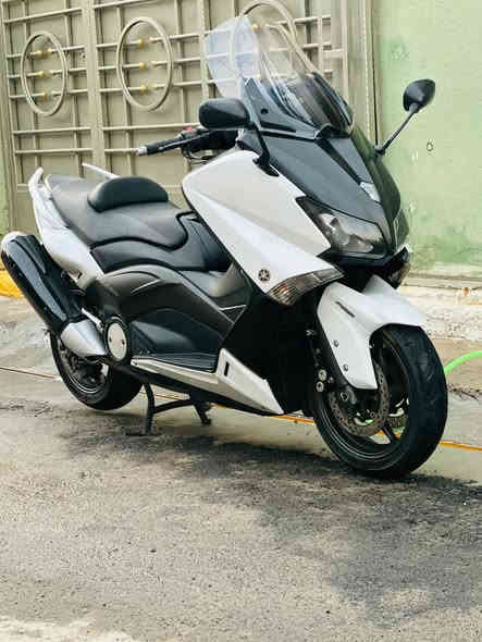 السلام عليكم
TMAX 2014   530
دراجة بحالت الوكاله مكفوله كفالة عامله من كلشي دشبول احمر يعنى وارد ياباني
ماشيه ٣٠لف
سويجين اي بي اس
مكاني بغداد الزعفرانيه راقم ***********
السعر ٤٦ وبيها مجال بصيط
