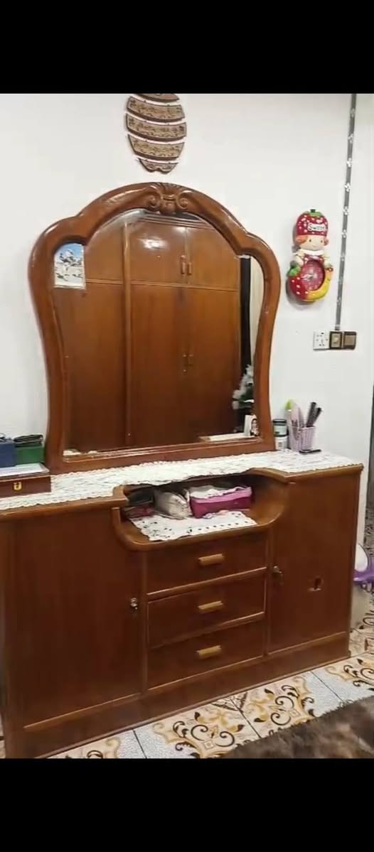 غرفه نوم للبيع خشب صاج نضيفه 
السعر مليون وبيها مجال 
رقم التواصل ***********
عنوان النجف حي الانصار قرب جوهرة العرب
