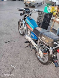 دراجه للبيع اربعه كير 21 كلك مكفوله عن سرقه مامتواجد عل فيس 0781440057...