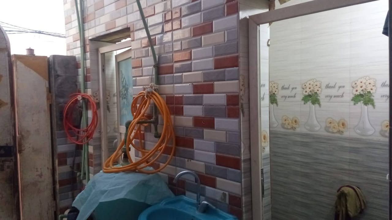 المكان مقابيل حي العباس للرقم***********
