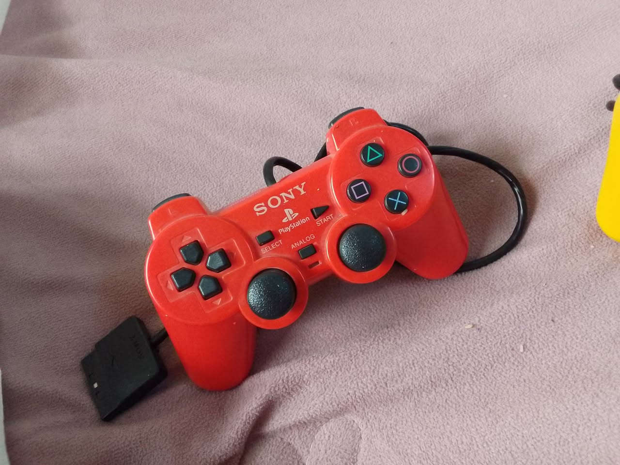 السلام وعليكم عندي سوني 2 جديده مستعمله شهر يدات جدد وإيرات جدد ما بيها اي عطل والله اخذتا ب 70 وللبيع هسه ب 60 وبيها مجال قليل ولا تكسر بالسعر كامله مكمله مكان موصل أو معارضه بسوني 3


**إذا كنت صاحب هذا الإعلان وتريد حذفه لأي سبب، رجاءا أرسل رسالة إلى الدعم الفني**