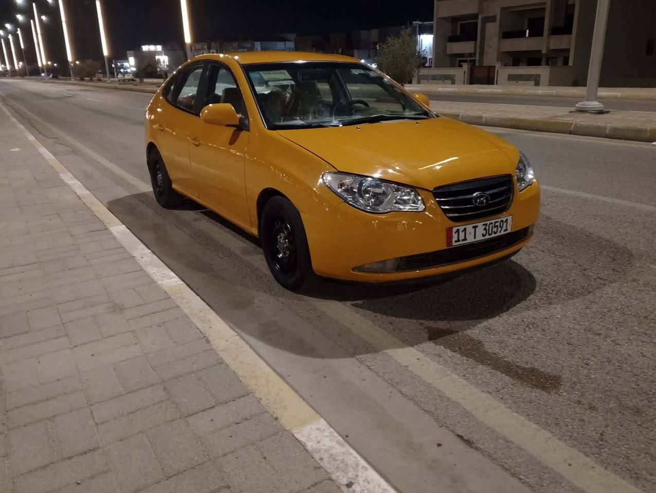 السلام عليكم
النترا 2009 خليجي 
محرك 1600 رقم بغداد 
تحويل مباشر مصفره هيئه 
وغرامه بيها طخه بسيطه بالبدنه
كير محرك صدر تبريد السياره جاهزه المكان الرمادي التأميم 
السعر 88 $ وبيها مجال *********** اعتذر عن بيع القسط
