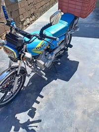 شباب سولنك مديل 23نضيف ما مفتوح مالي اي نقص كتمل ولا غلطه للاستفسار 07...