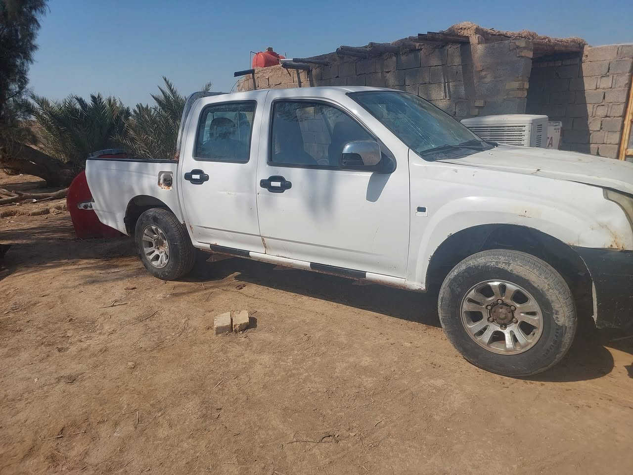 السلام عليكم رمضان مبارك عليكم
سيارة جنبي للبيع موديل 13وراق  مكينة
 وكير خير من الله  العنوان ذي قارقظاءدوايه السعر 17وبيه مجال للطيبين   للاتصال ***********
