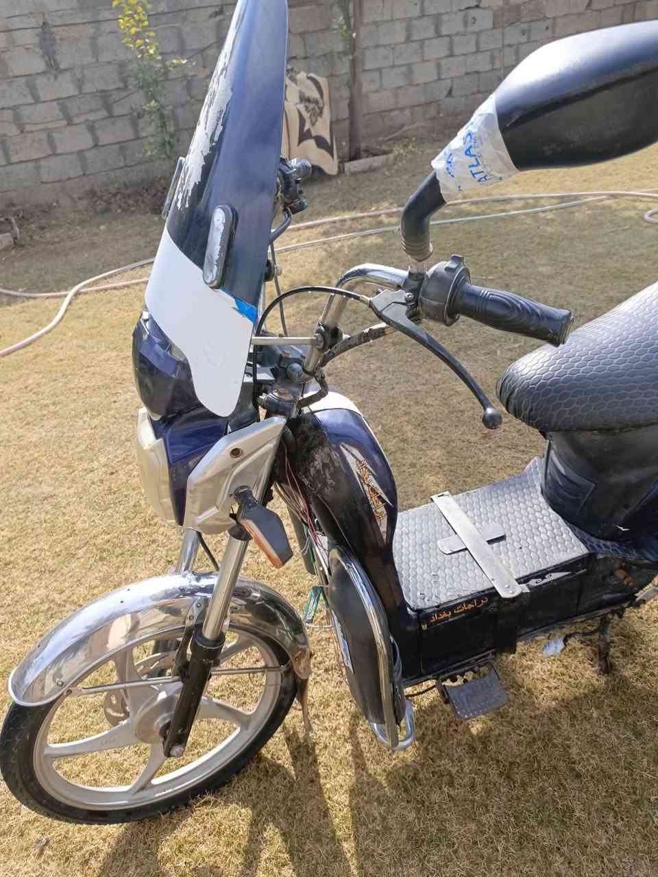 السلام عليكم للبيع دراجه هارلي حجم 20 نظيفه 
السعر 250 وبيها مجال
للاستفسار الاتصال على الرقم ***********
