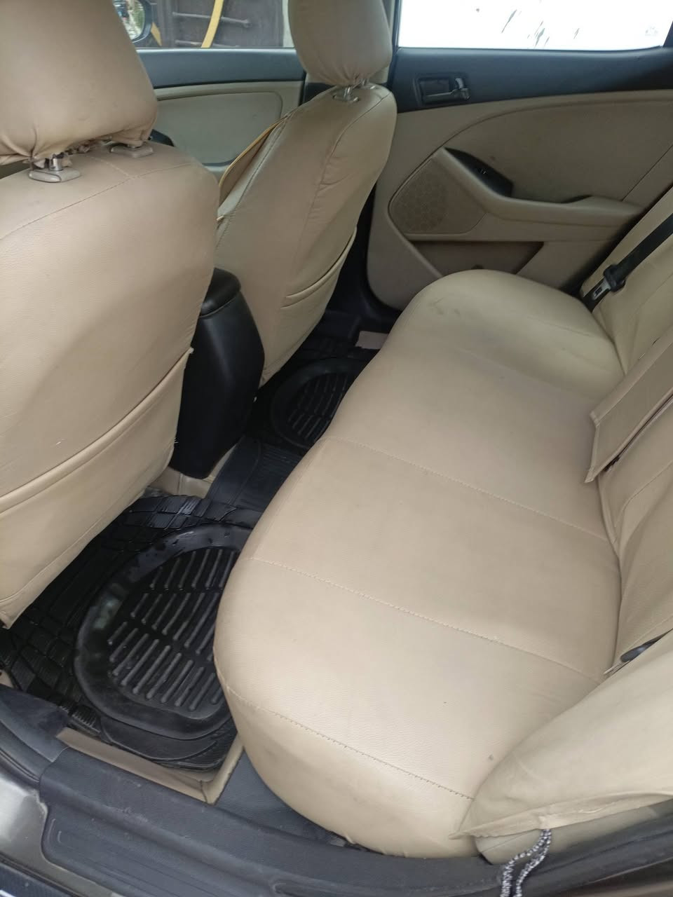 سلام عليكم اوبتيما 2013 ديالى كير محرك تبريد كفاله تخم تاير محرك 2400 وارد امريكا حادث خلفي السعر 85 رقم التليفون 
***********
