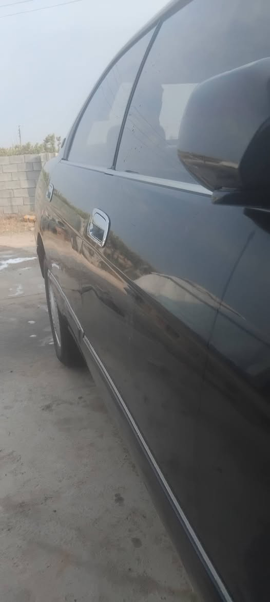 السلام عليكم بطه منفصل البيع رقم بغداد الجديد السياره مكفواله من كص وضربه ونقل وصبغ  بسمي شرط  التحويل السنويه الى 2027 سنتر الوك شغال محرك ففتي. ٣٠٠٠ باتري جديد صدر ٨٠ كهربايات كلها شغاله السياره ٤٥ وبيها مجال بصط حيل ***********
