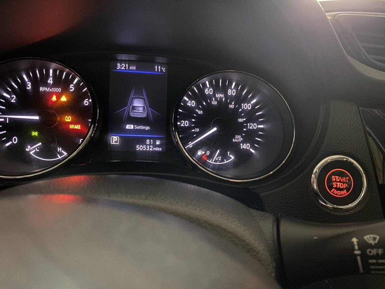 نيسان روج 2019 SV 
ماشية 50،000 ميل
المكينة 4 سلندر 2500 تنفس طبيعي

 
الضرر بونيد مبدل + باب النفر الخلفي بيه تعديل بارد وشخط
ايرباك ستيرن مبدل اصلي 
شاصي و دواخل سليمة

المواصفات : 
بصمة + تشغيل عن بعد 
كرسي سائق كهربائي
شاشة + كاميرا خلفية 
تبريد شاشة
تدفئة مقاعد
رادار امامي وخلفي 
تحديد مسار 
نقطة عمياء 
قطعتين تبريد 
صندوق كهرب وبحركة القدم 
اشارة وهيتر بالمراية 
ليد امامي + كشاف ضباب 
تحديد مسار + تحكمات ستيرن 
مثبت سرعة 
سبورت + ايكو  
طخم تاير جديد
كوبون بانزين 
الموقع / معرض رماح الموصل
*********** واتساب
السعر ١٦٥
