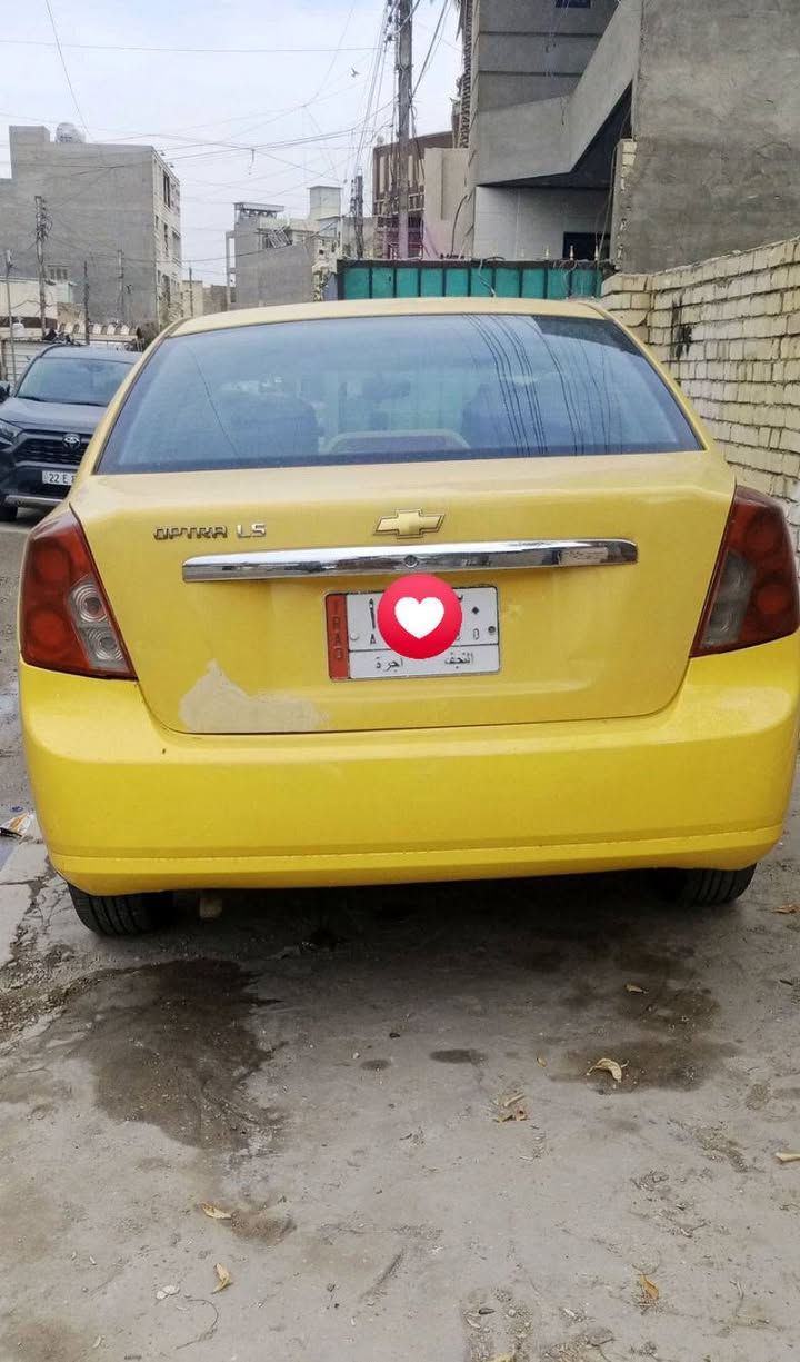 السلام عليكم
أوبترا 2006 سيارة خير من الله 

صدر امامي خلفي جديد

كير محرك نضيف

تبريد ثلج

گشرها مرتب كما موضح بالصورة 

داخل السيارة نضيف أنضف من الصورة

السعر 57 وبيها مجال حك الجية 🧿🤍.


**إذا كنت صاحب هذا الإعلان وتريد حذفه لأي سبب، رجاءا أرسل رسالة إلى الدعم الفني**