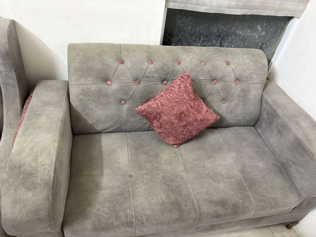 تخم سبع مقاعد ب200 الف بدون اي ضرر فقط كرسي واحد متضرر من الجانب كما مبين بالصور ب200 الف قفل مكانه البكرية بغداد


**إذا كنت صاحب هذا الإعلان وتريد حذفه لأي سبب، رجاءا أرسل رسالة إلى الدعم الفني**