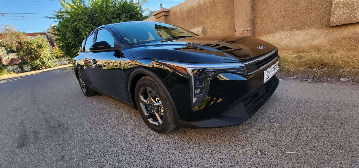 سلام عليكم
K4 2024
 بصمة تشغيل بصمة بيبان تشغيل عن بعد رادارات محيطية بصمة صندوق شاشة كبيرة ديجتال متصلة وبيه بعد مواصفات السيارة بيه صبغ صندوق وبنيد وباب الأيمن الأمامي الراكب بدون ايرباك بدون شاصي ولغود يعني كله مكفول وضربته خفيفه حلوة
ماشيه 16 الف ميل
المحرك 2000 دوش المرغوب 
السعر مناسب 143 وبيه مجال
مكانه بغداد المنصور
الاتصال على الرقم *********** وات ساب
