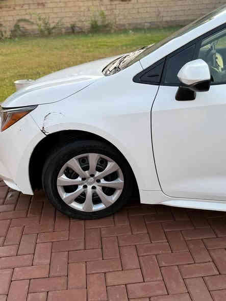 السلام عليكم
سيارة كورلا للبيع ٢٠٢٠
لون ابيض
وارد أمريكي
مواصفات Le
بيها بارد بالجاملغ الأمامي الايسر مرفق في الصور 
ماشيه ٧٣ الف كيلو
السعر ١٧٠ 
اتصل ع الرقم ***********
