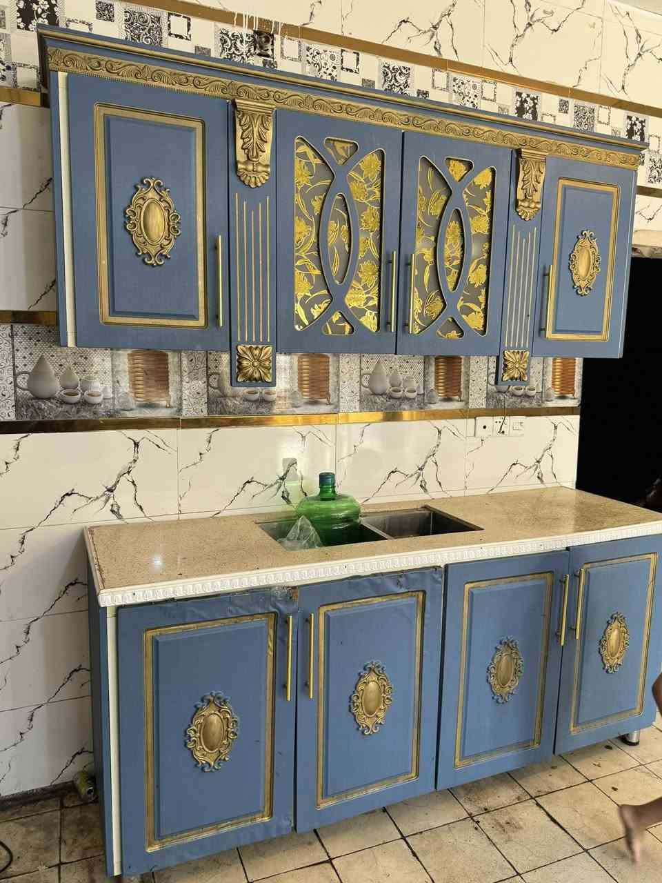 السلام عليكم كاونتر ألمنيوم ولخارخ بي بي إف مفصله ب٤ وربع واريده بمليون مكاني بغداد آلشعب ملاحضه بي بل سنك بوب ٢ تعبانات وفطر بل سنك مامبين للتواصل ***********
