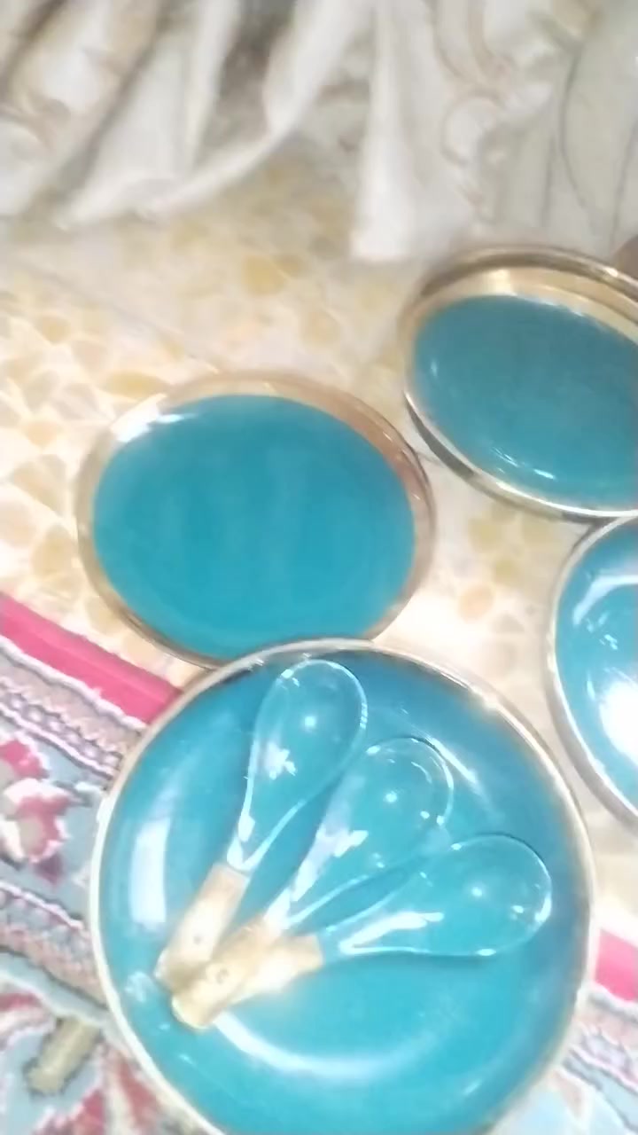 اماعين زيتوني مذهب يخبلن والله استعمال قليل كلش  كلهن ب ٣٥ والتوصيل علينه والأبيض مذهب القطعه الف


**إذا كنت صاحب هذا الإعلان وتريد حذفه لأي سبب، رجاءا أرسل رسالة إلى الدعم الفني**