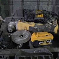 كوسرة شحن DWLT اصلی مو شركة بس باب الثاني درجة اولا بية بس باتري واحد ...